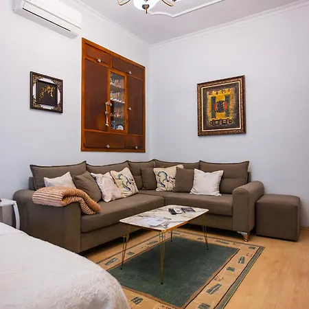 Center - Zogu I Boulevard Apartment