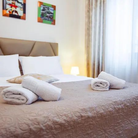 Center - Zogu I Boulevard Apartment *
